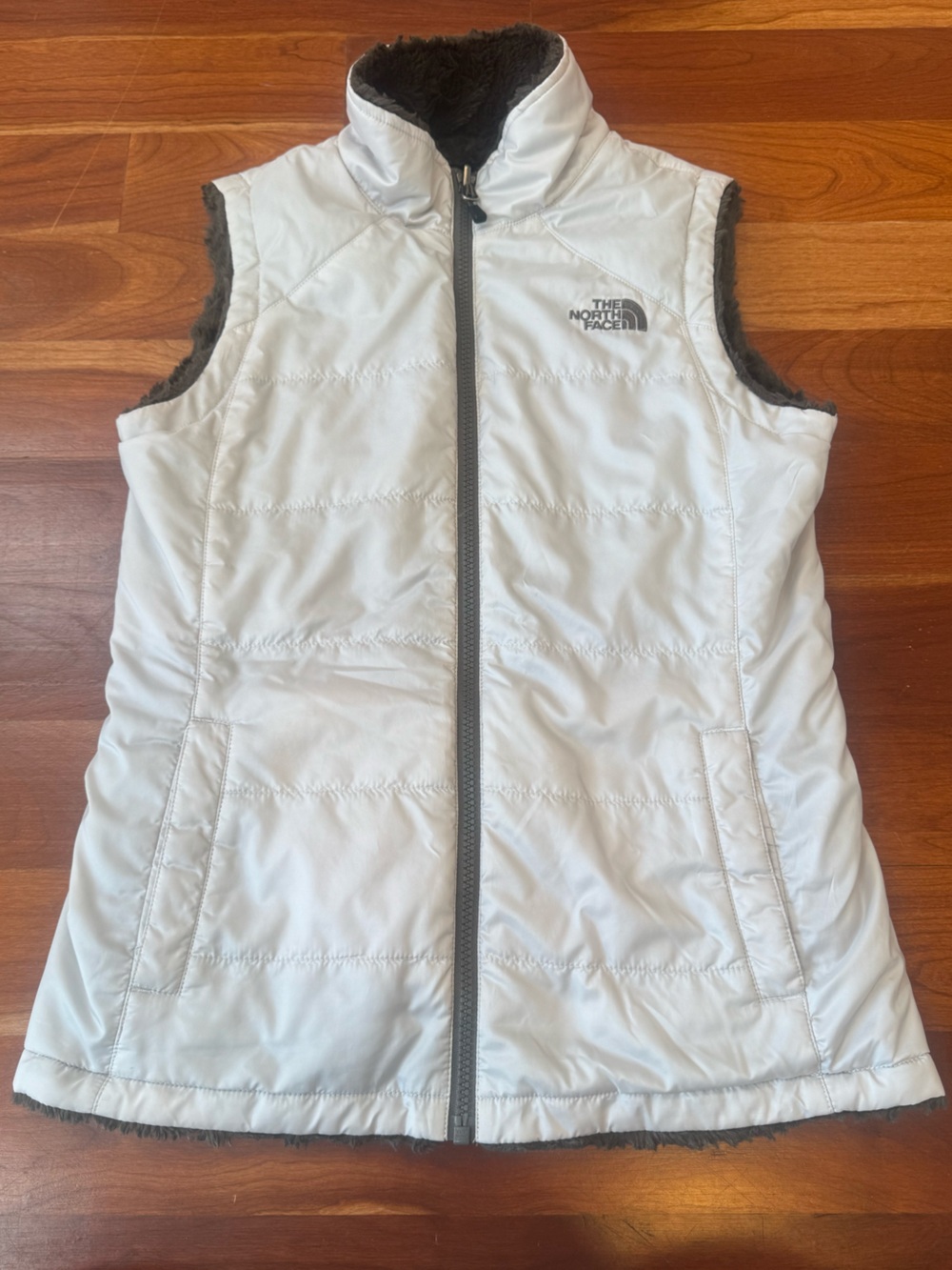 The North Face Women's Reversible Gray/Cream Vest, size XS